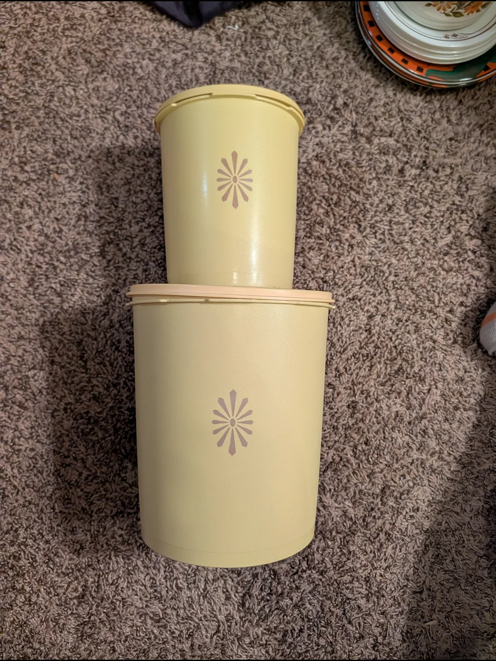 Tupperware pair storage